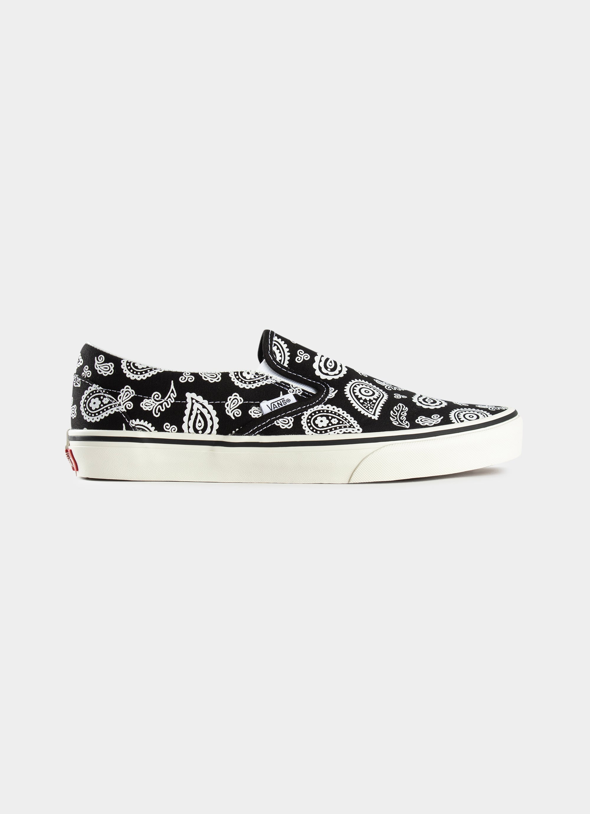 Vans Classic Slip-on Shoes - Womens in Black