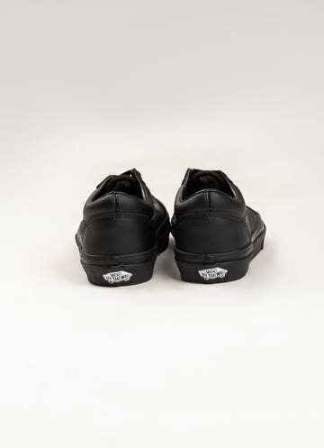Vans Old Skool Leather Shoe - Kids in Black