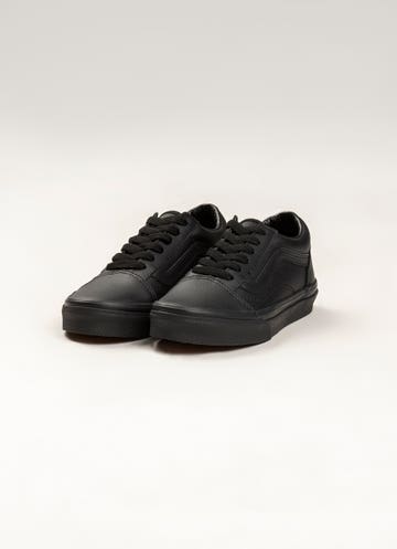 Vans Old Skool Leather Shoe - Kids in Black