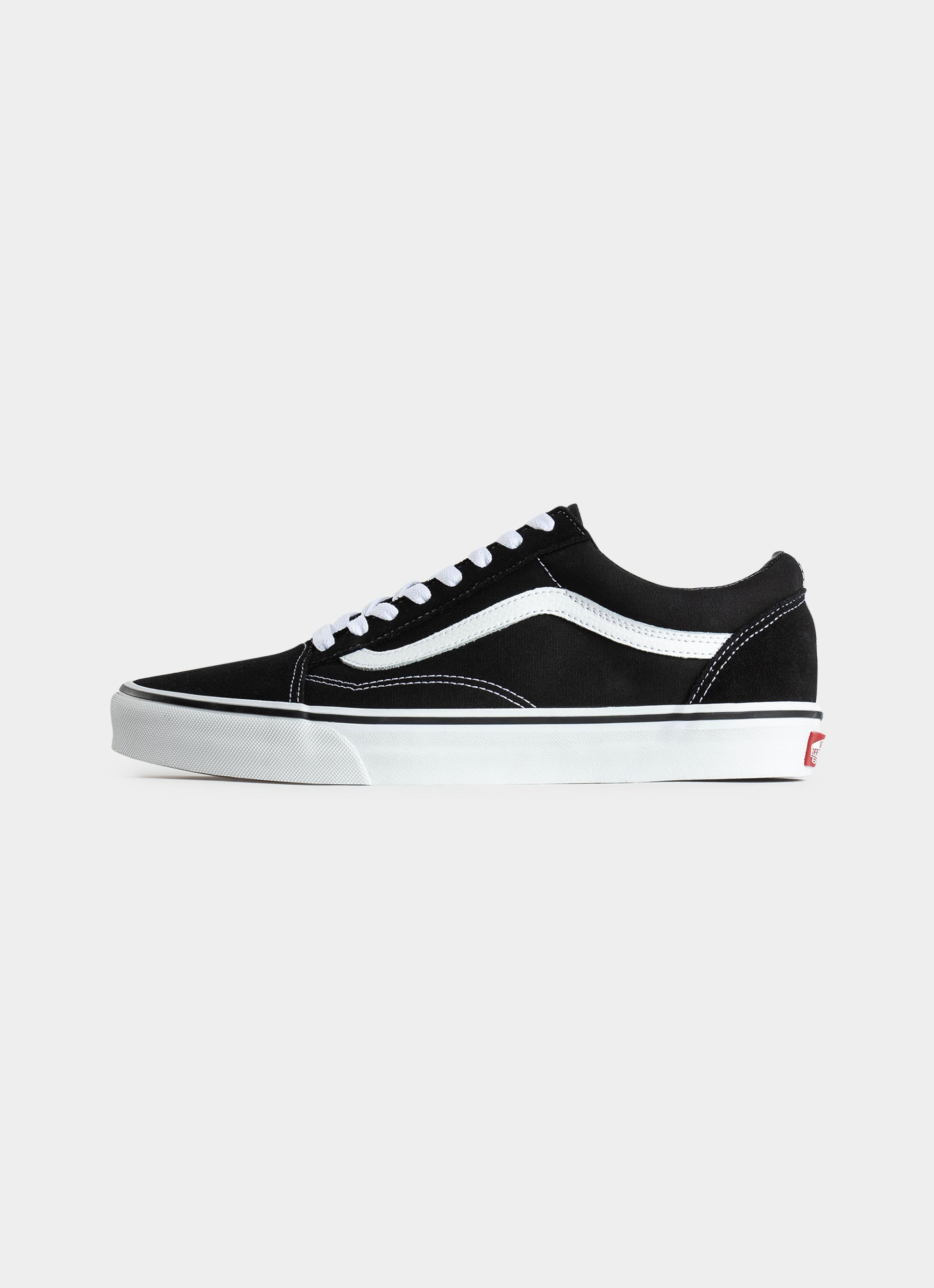 Vans Old Skool Shoes in Black