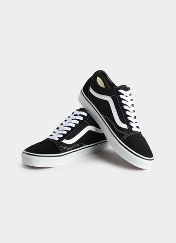 Vans Old Skool Shoes in Black