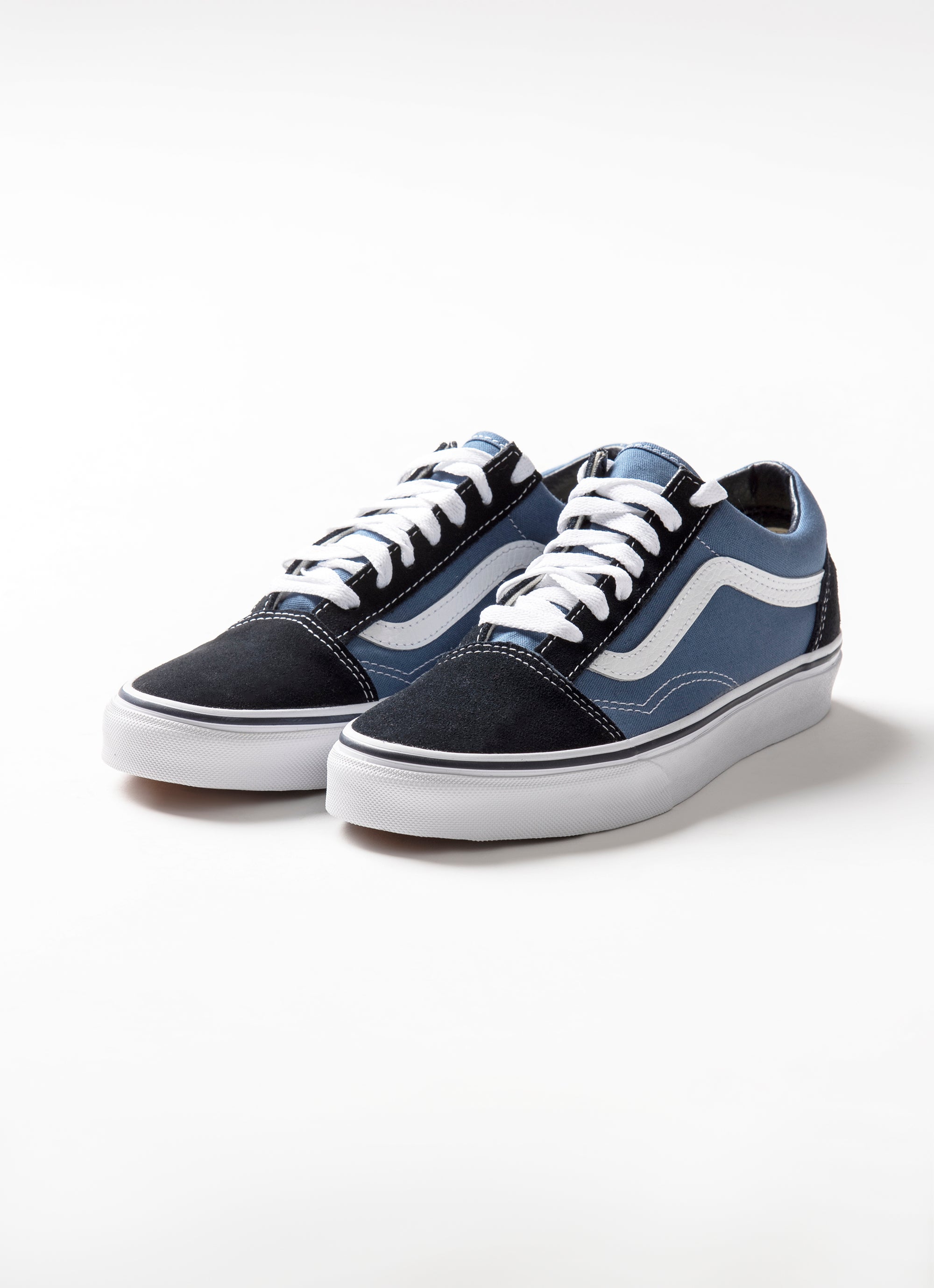 Vans Old Skool Shoes - Unisex in Blue
