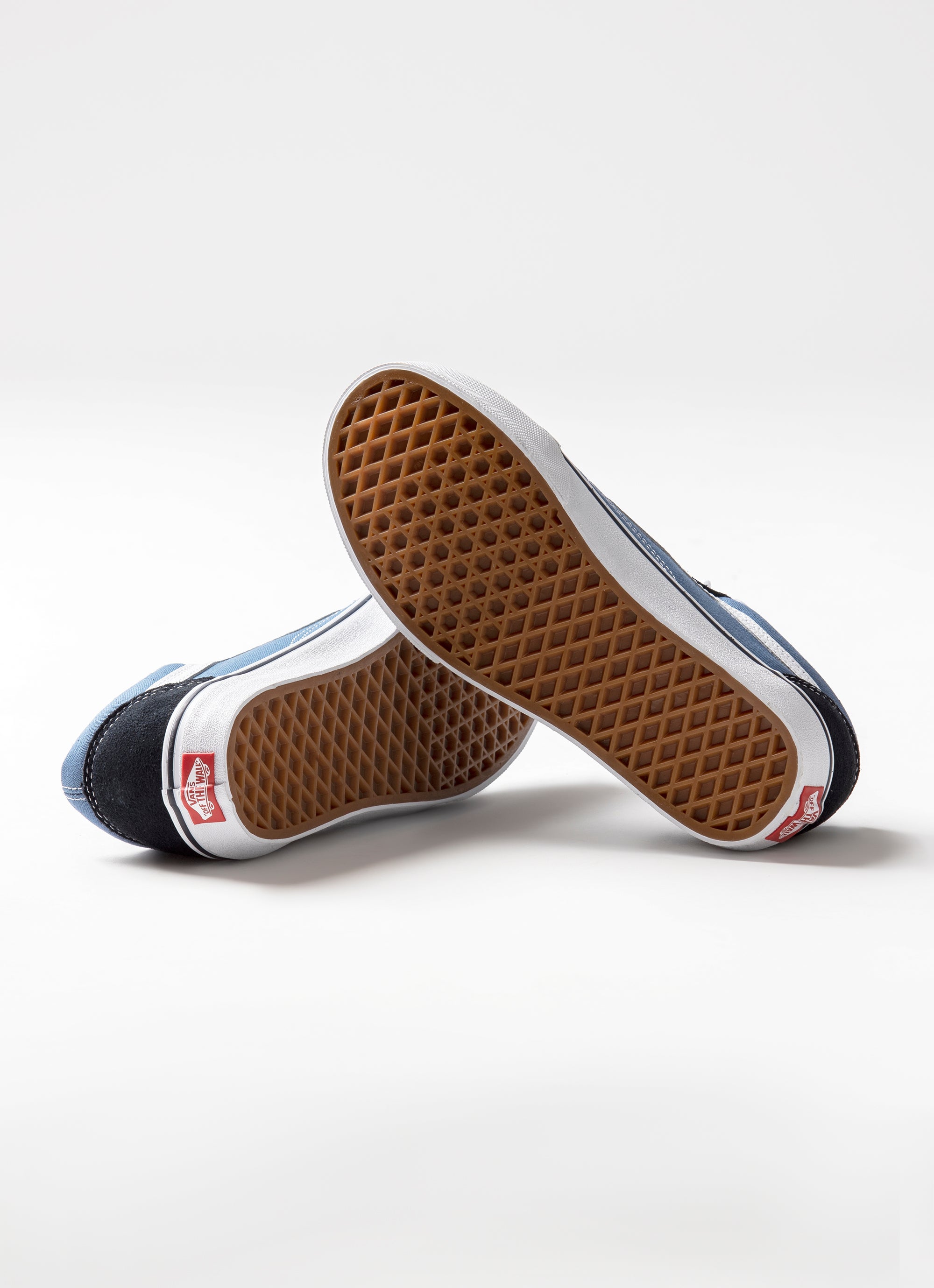 Vans Old Skool Shoes - Unisex in Blue