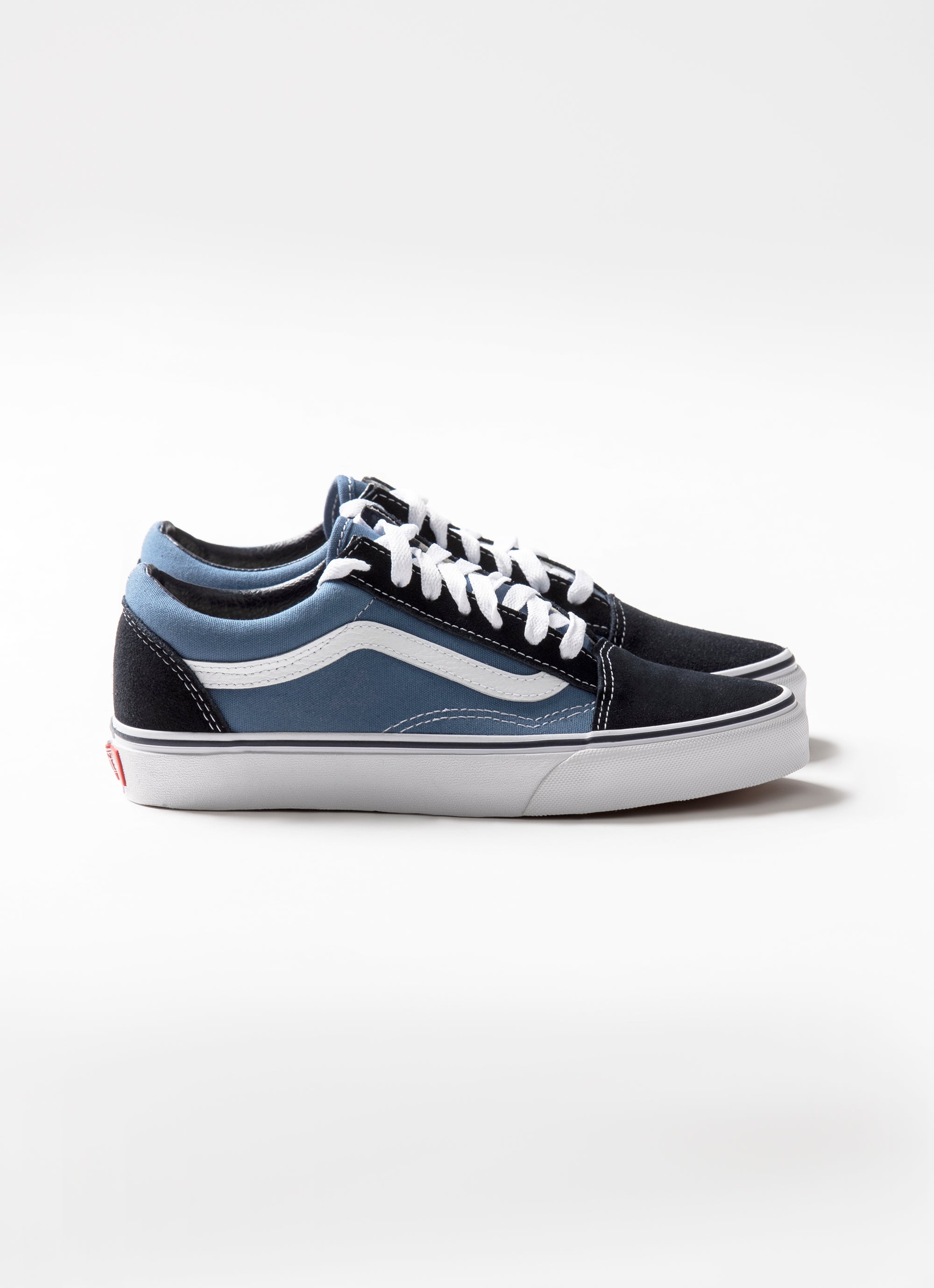 Vans Old Skool Shoes - Unisex in Blue