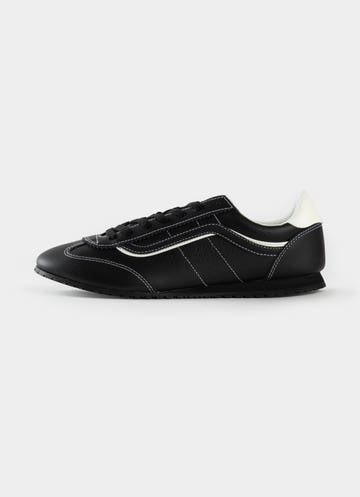 Vans Super Low Pro Shoes - Unisex in Black
